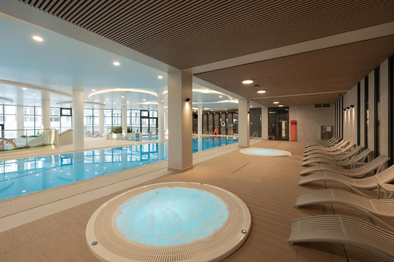 Polanki Aqua Apartment With Parking By Renters Prestige Kołobrzeg Kültér fotó