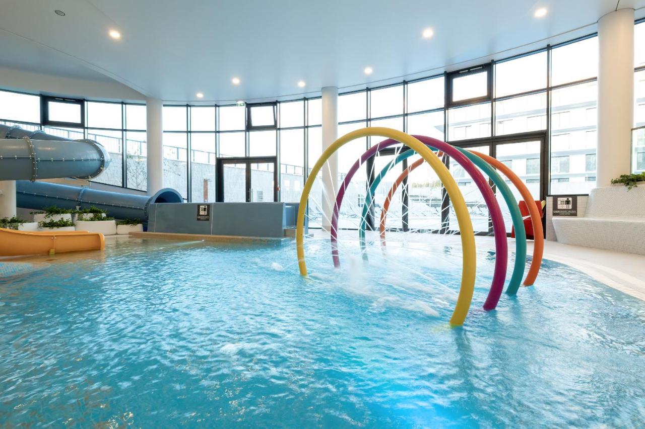 Polanki Aqua Apartment With Parking By Renters Prestige Kołobrzeg Kültér fotó