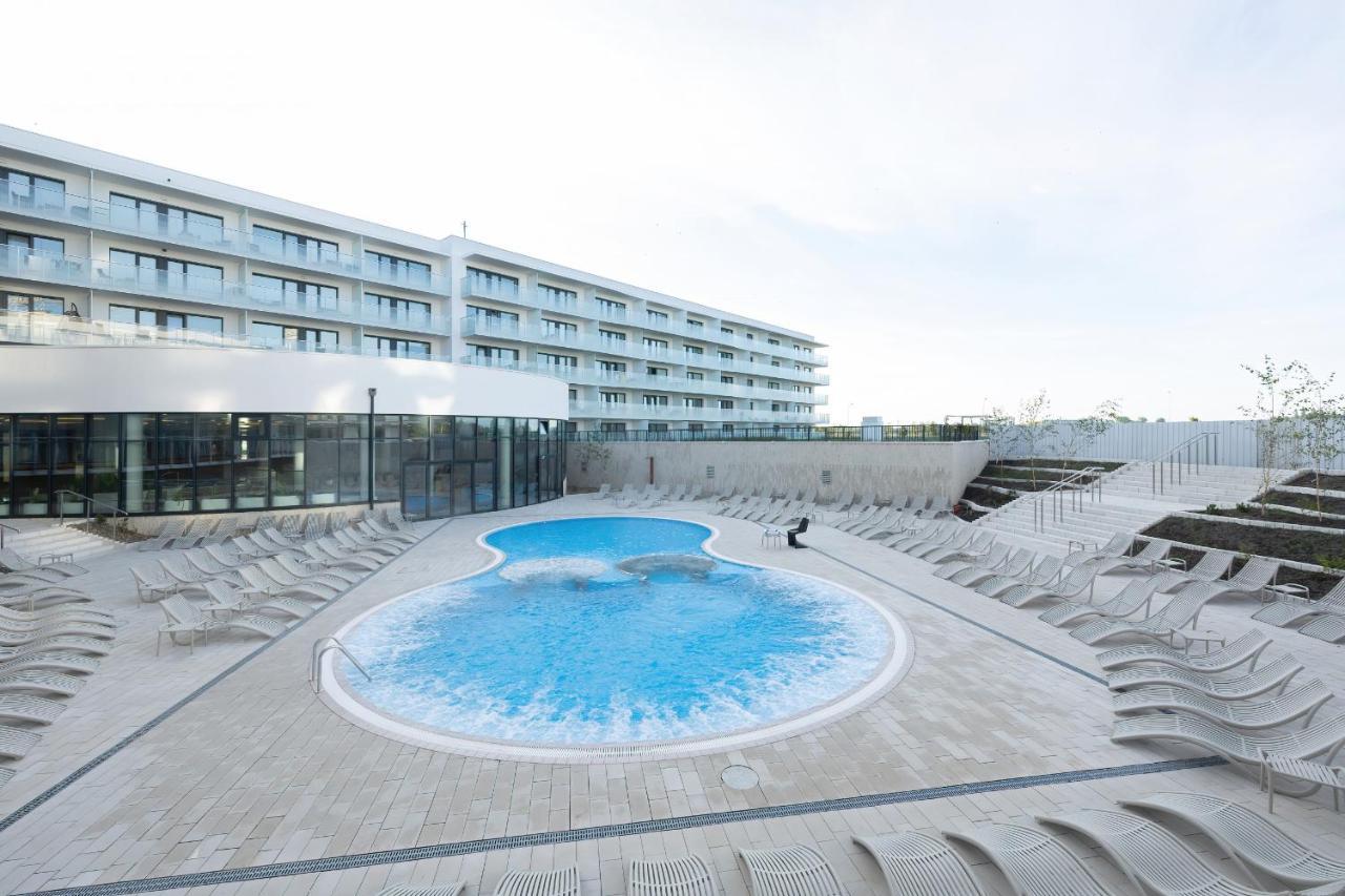 Polanki Aqua Apartment With Parking By Renters Prestige Kołobrzeg Kültér fotó
