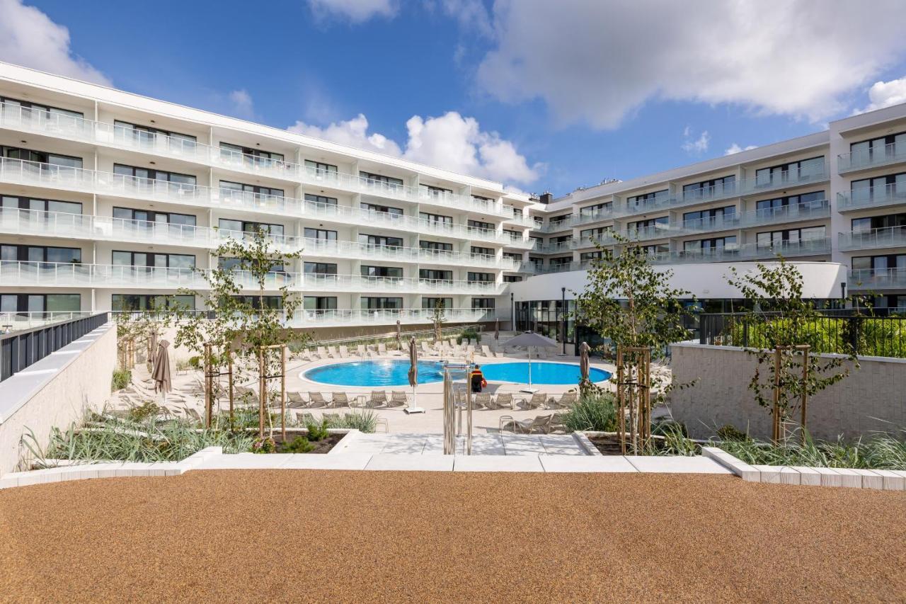 Polanki Aqua Apartment With Parking By Renters Prestige Kołobrzeg Kültér fotó